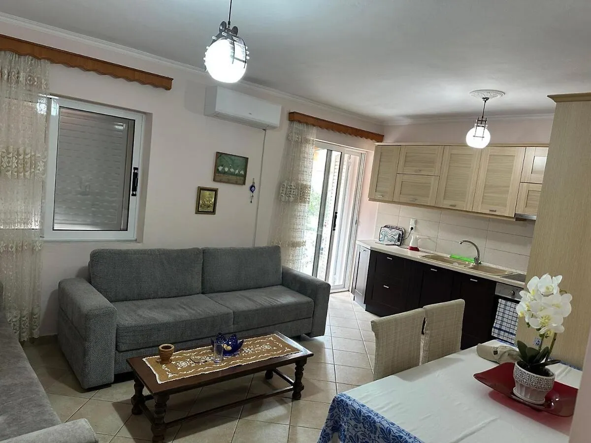 Apartment Qender Himare 0*,  Albania